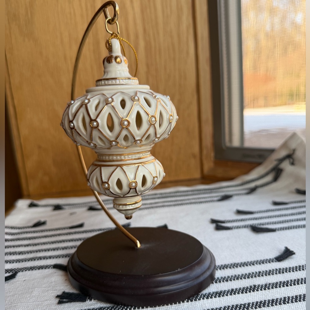 LENOX Gold Club Florentine and Pearl Ornament